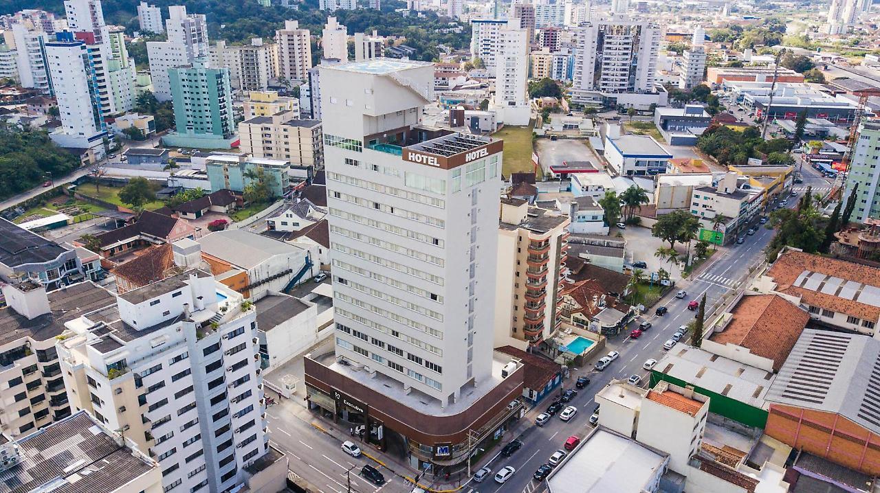 Tri Hotel Executive Brusque Ngoại thất bức ảnh