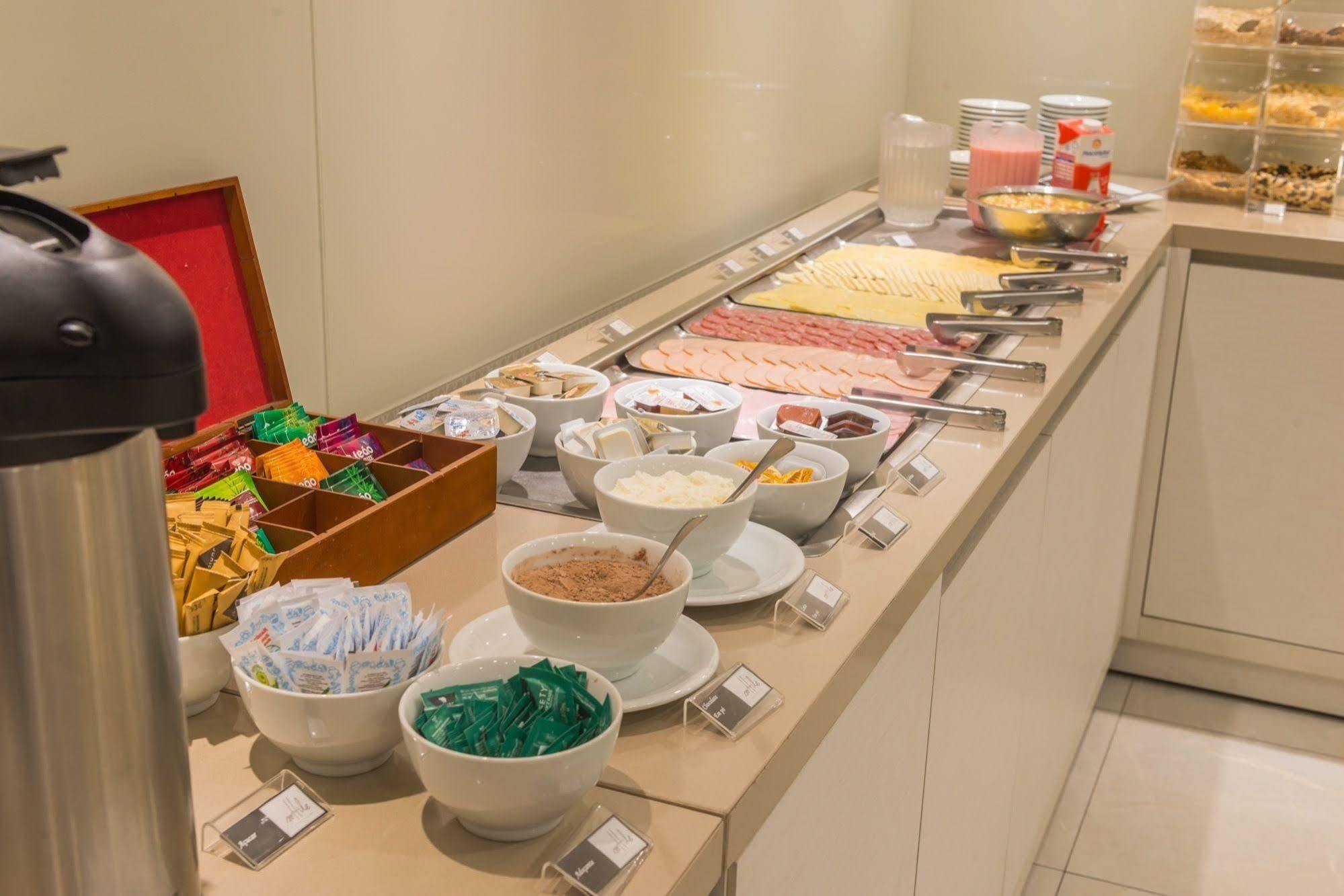 Tri Hotel Executive Brusque Ngoại thất bức ảnh