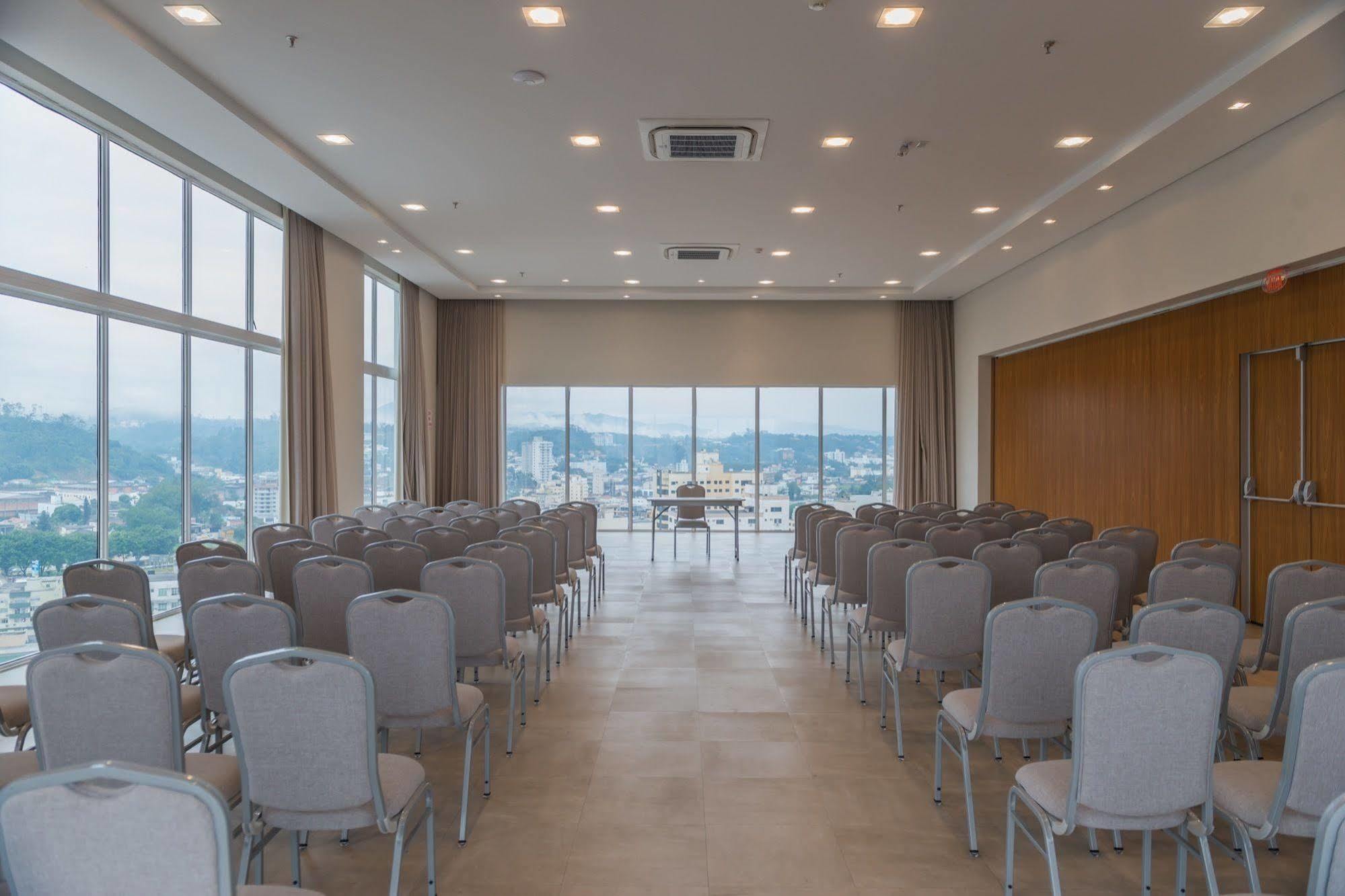 Tri Hotel Executive Brusque Ngoại thất bức ảnh