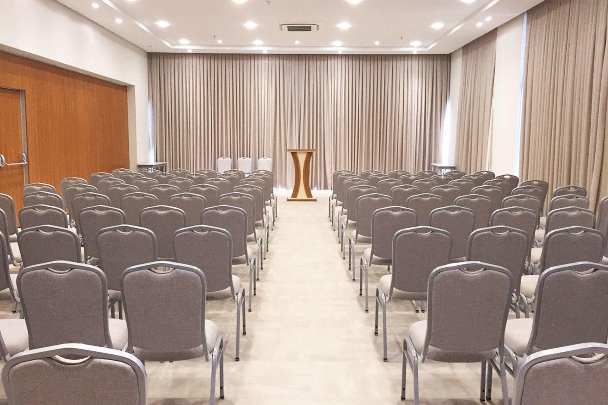 Tri Hotel Executive Brusque Ngoại thất bức ảnh